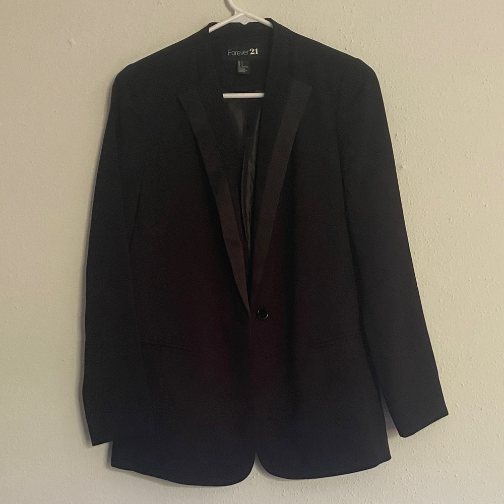 Oversized black blazer